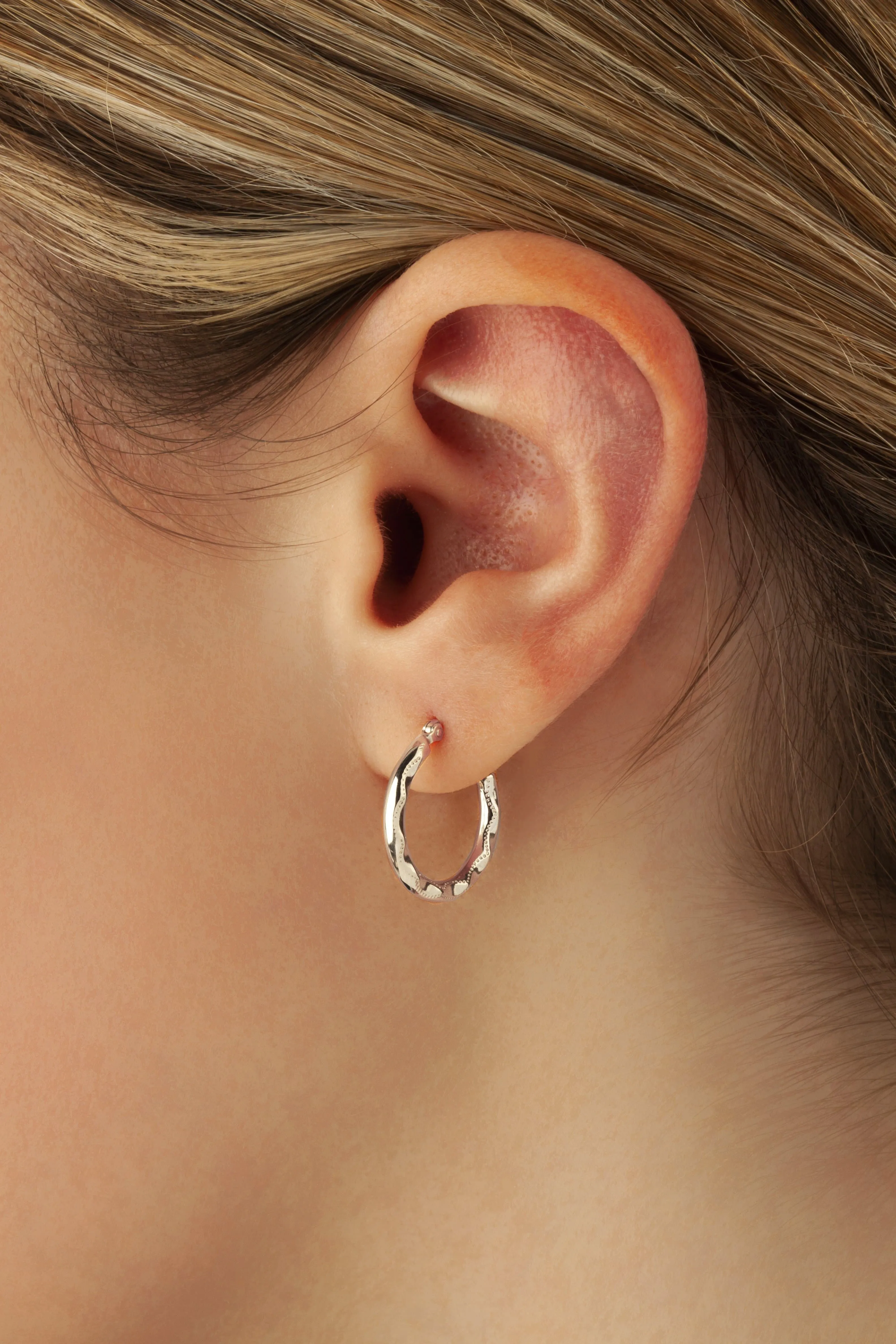 14K White Gold Sm. Fancy Shell Earrings