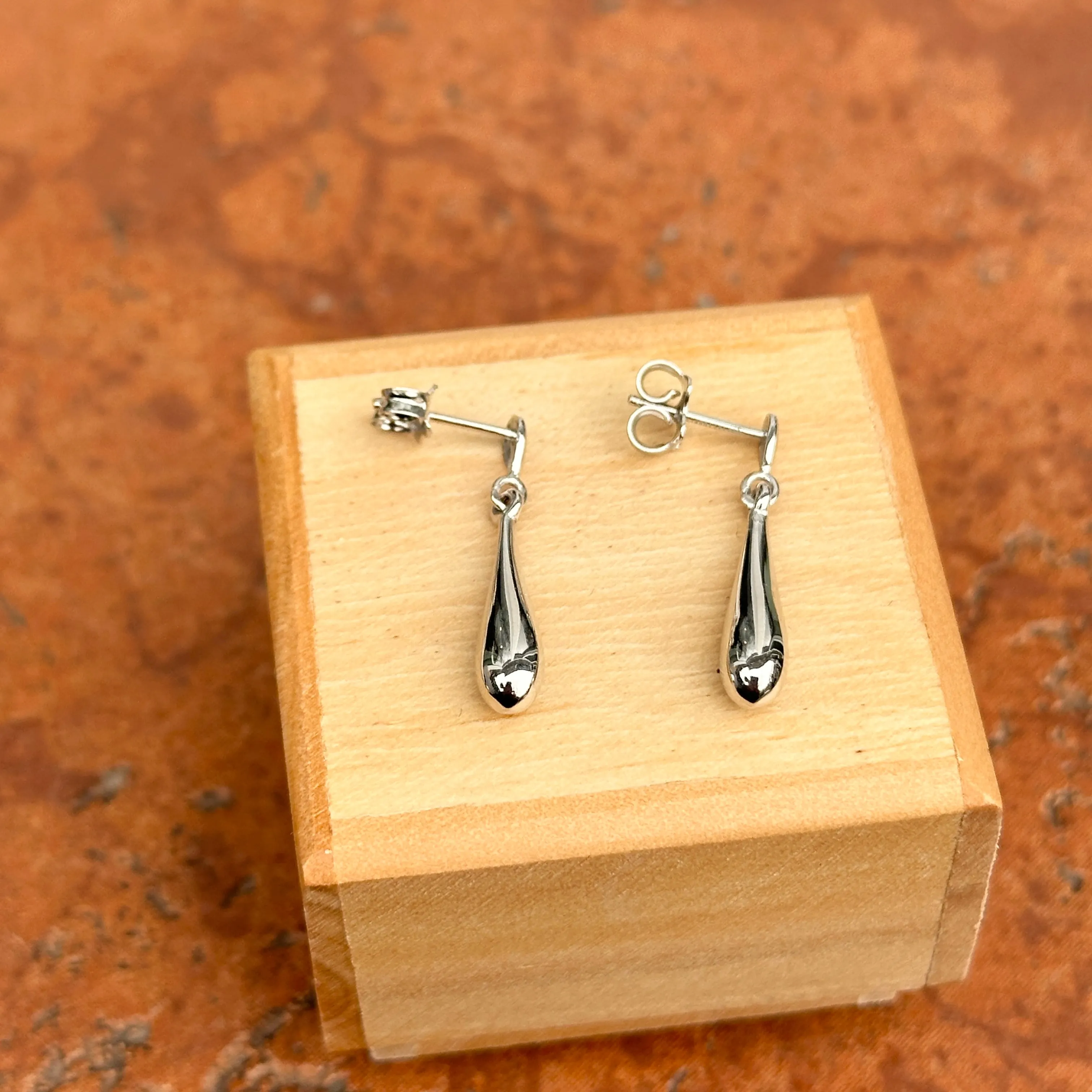 14KT White Gold Teardrop Sleek Dangle Earrings