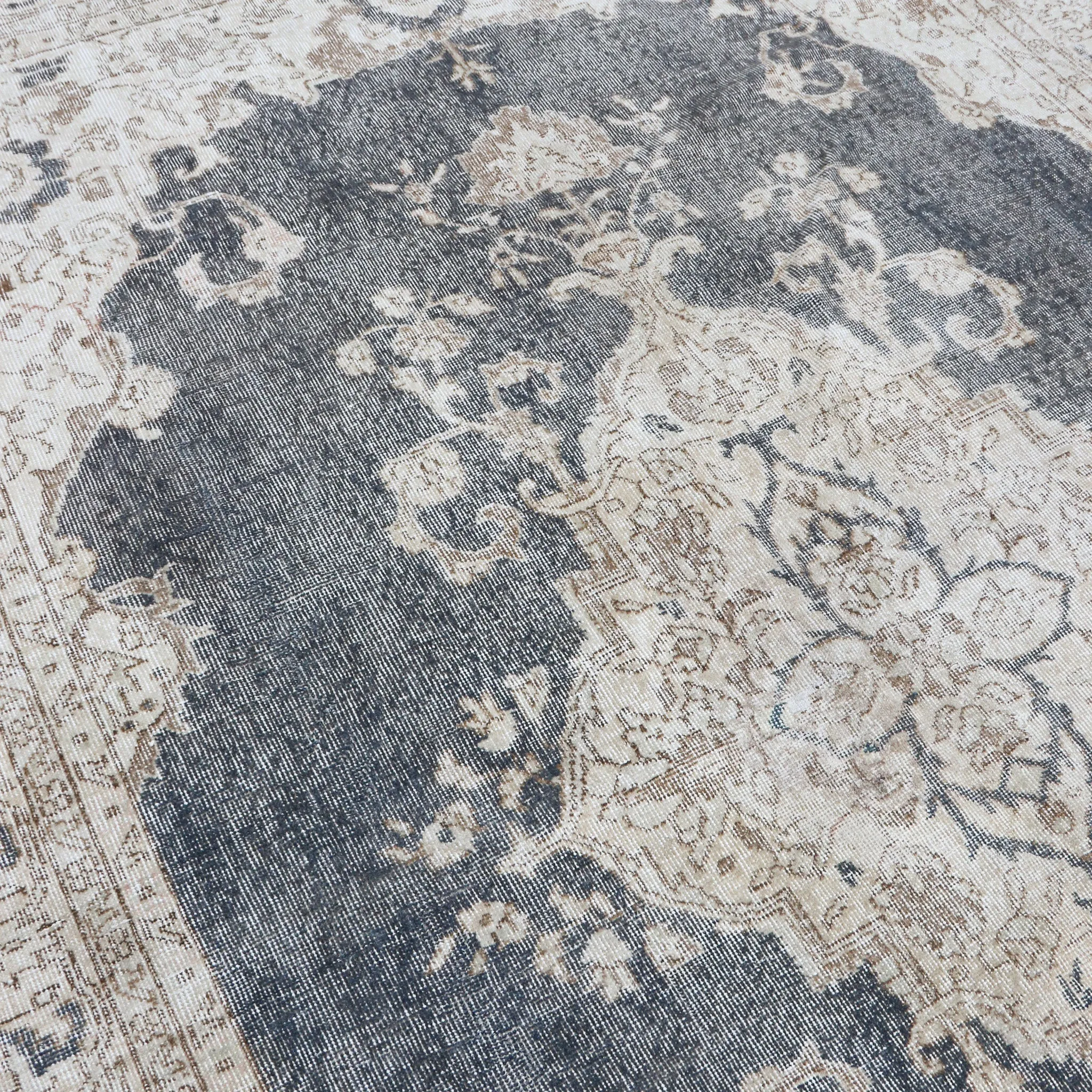 15394 Handwoven Vintage Rug 7'4x10'7