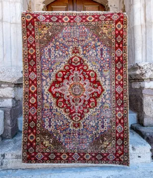 2912 Handwoven Vintage Rug 4’3x6