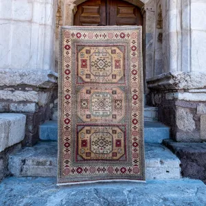 2932 Handwoven Vintage Rug 3’2x5’8