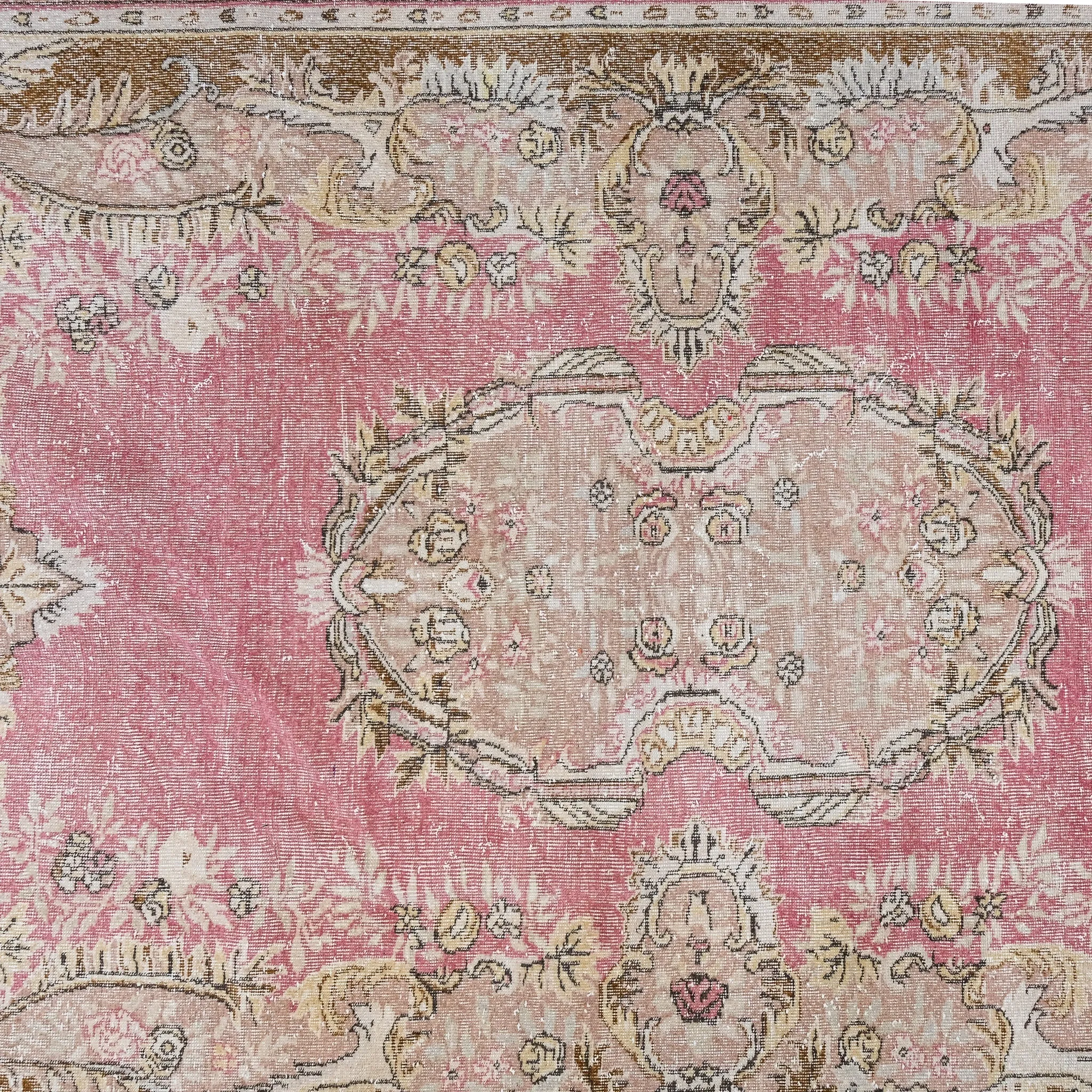 3565 Handwoven Vintage Rug 6'9x10'5
