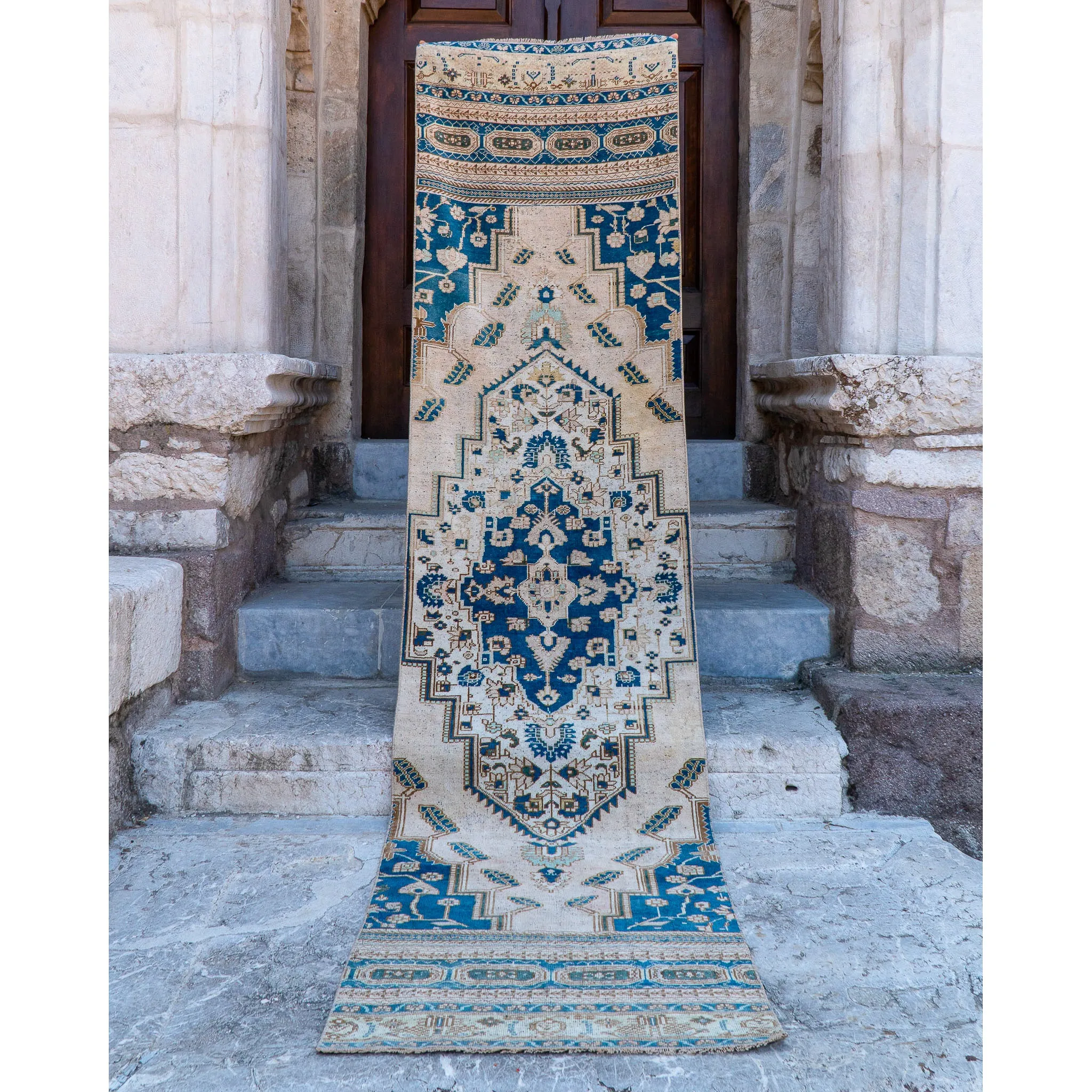 5062 Handwoven Vintage Rug 3x12'1