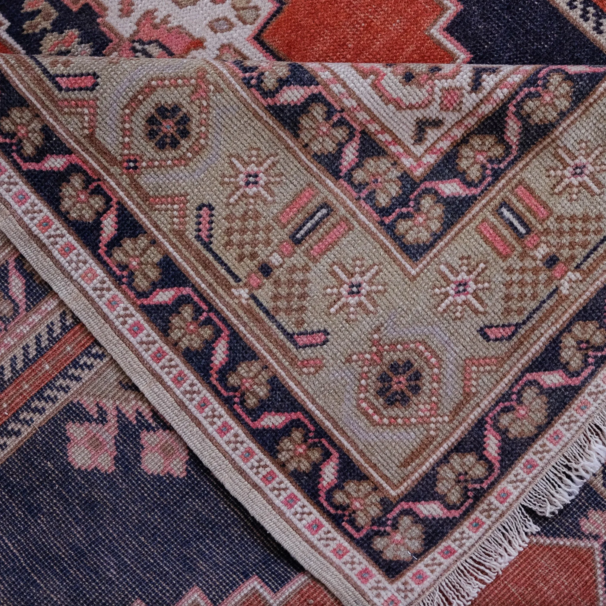 6062 Handwoven Vintage Rug 6'8x7'4