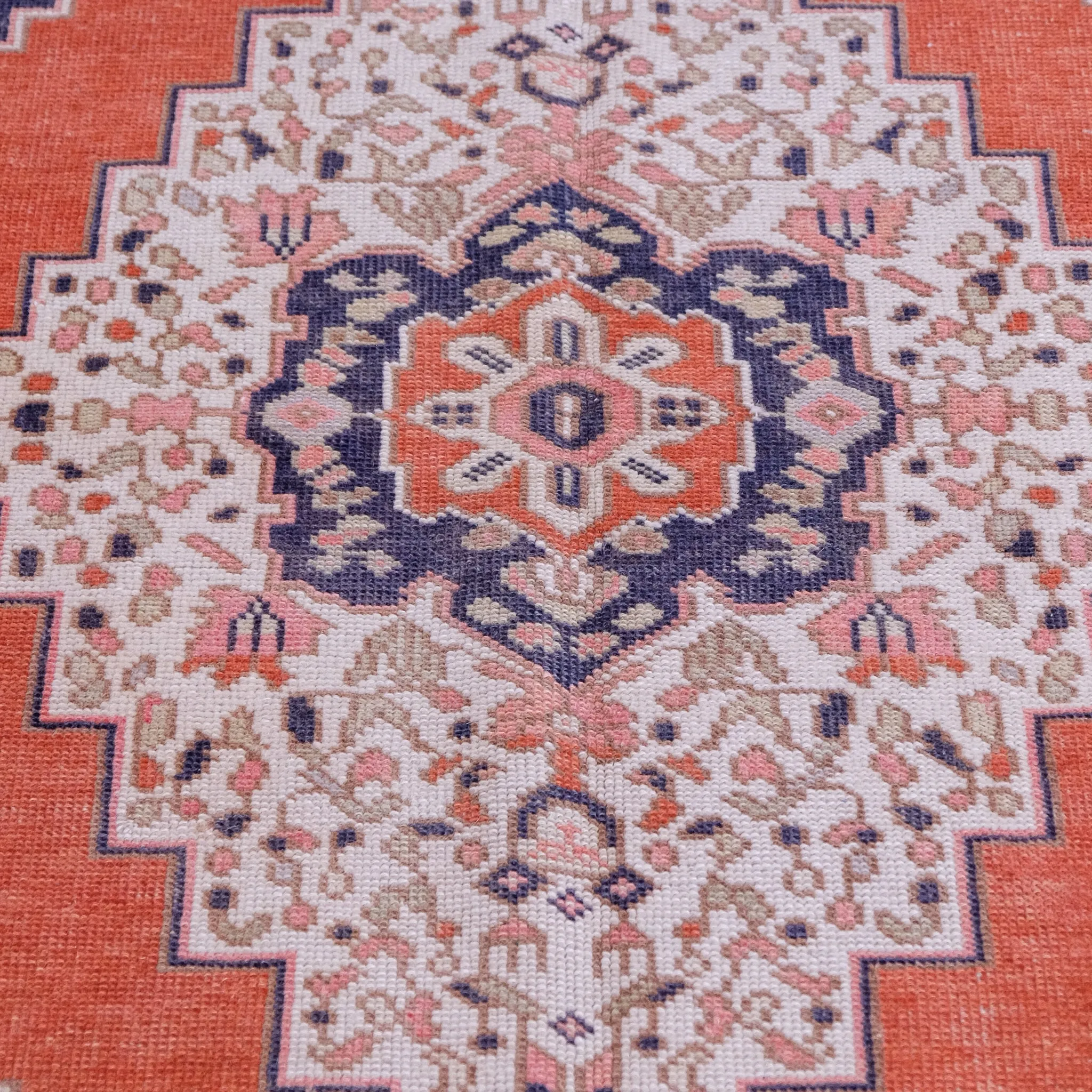 6062 Handwoven Vintage Rug 6'8x7'4