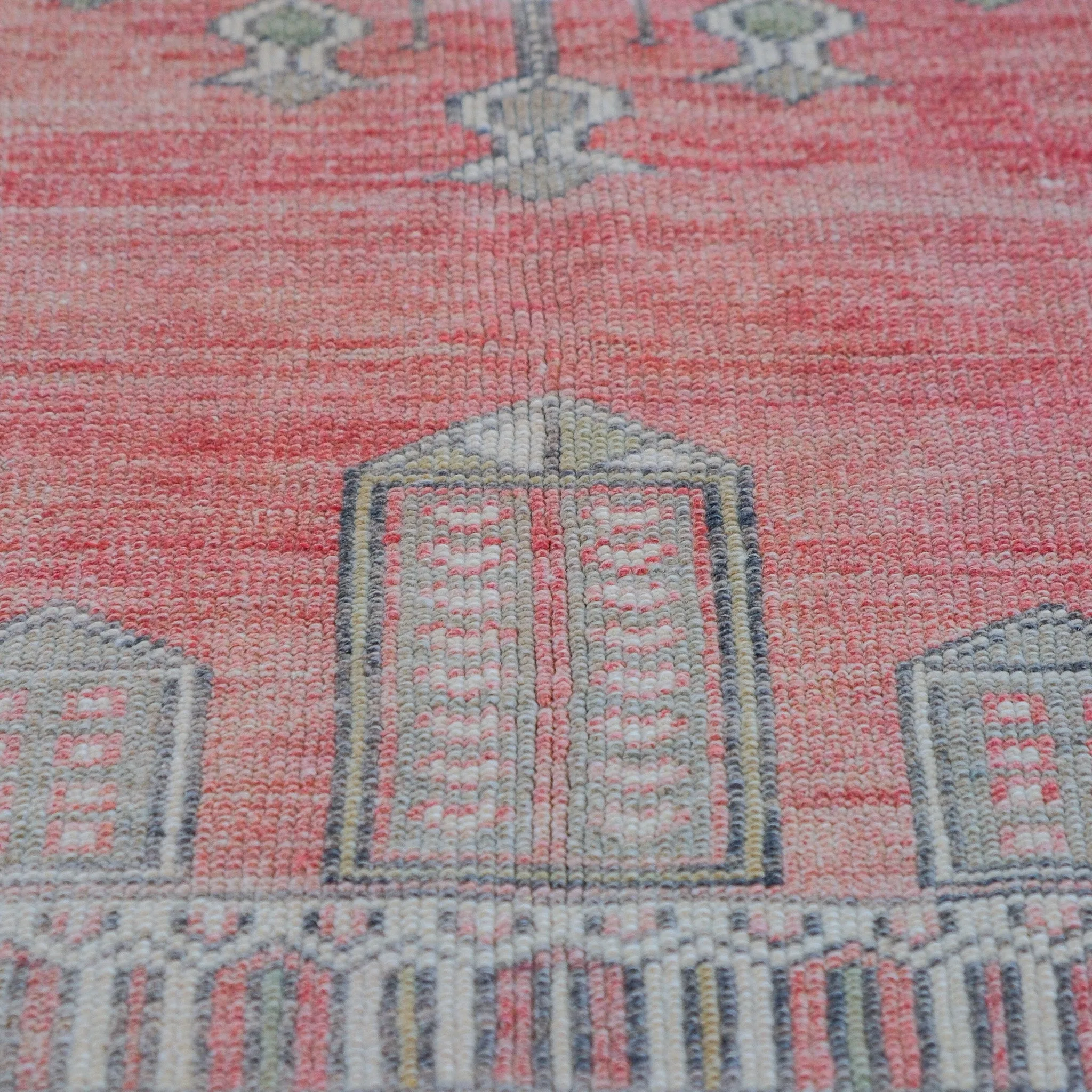 6856 Handwoven Vintage Rug 3'8x6