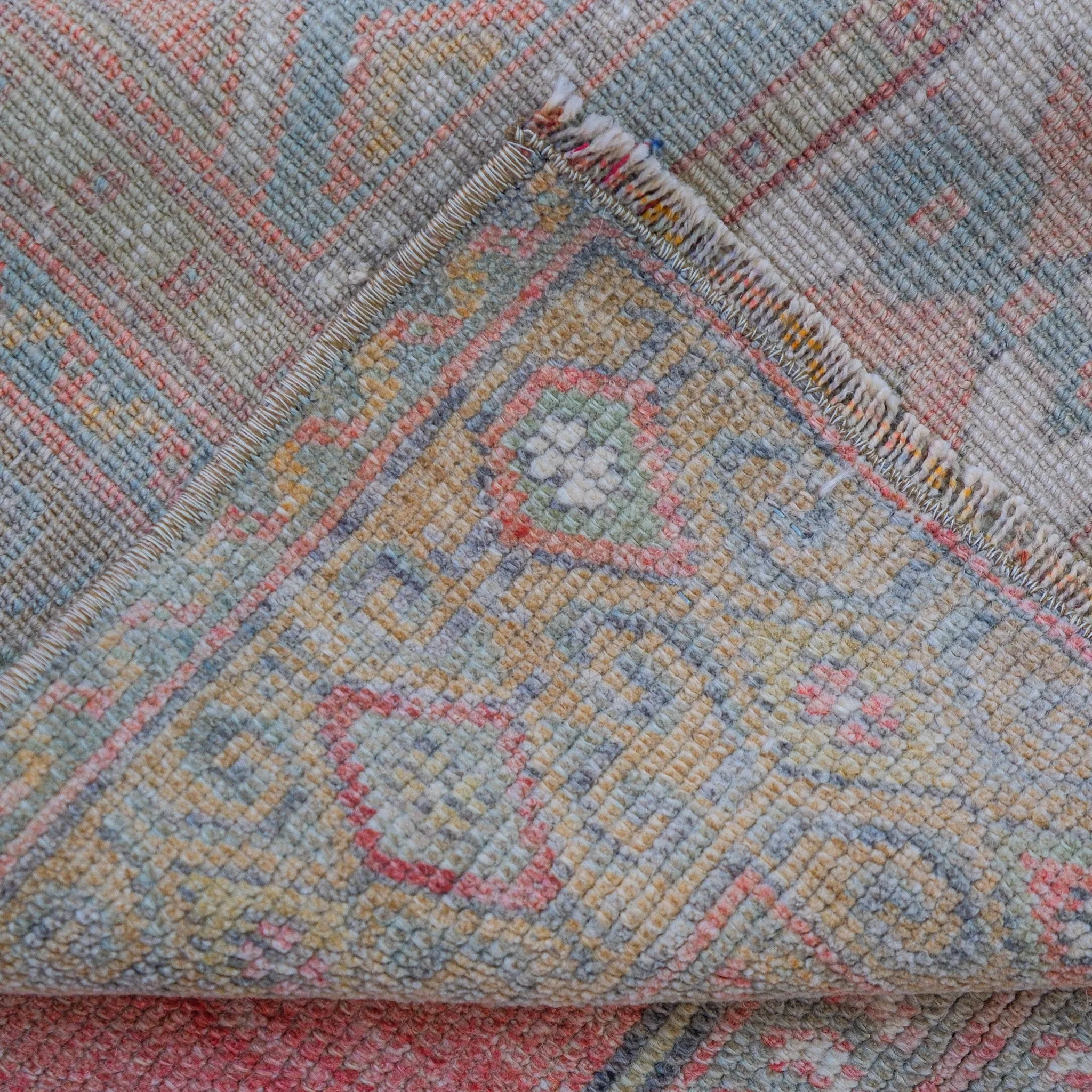 6856 Handwoven Vintage Rug 3'8x6