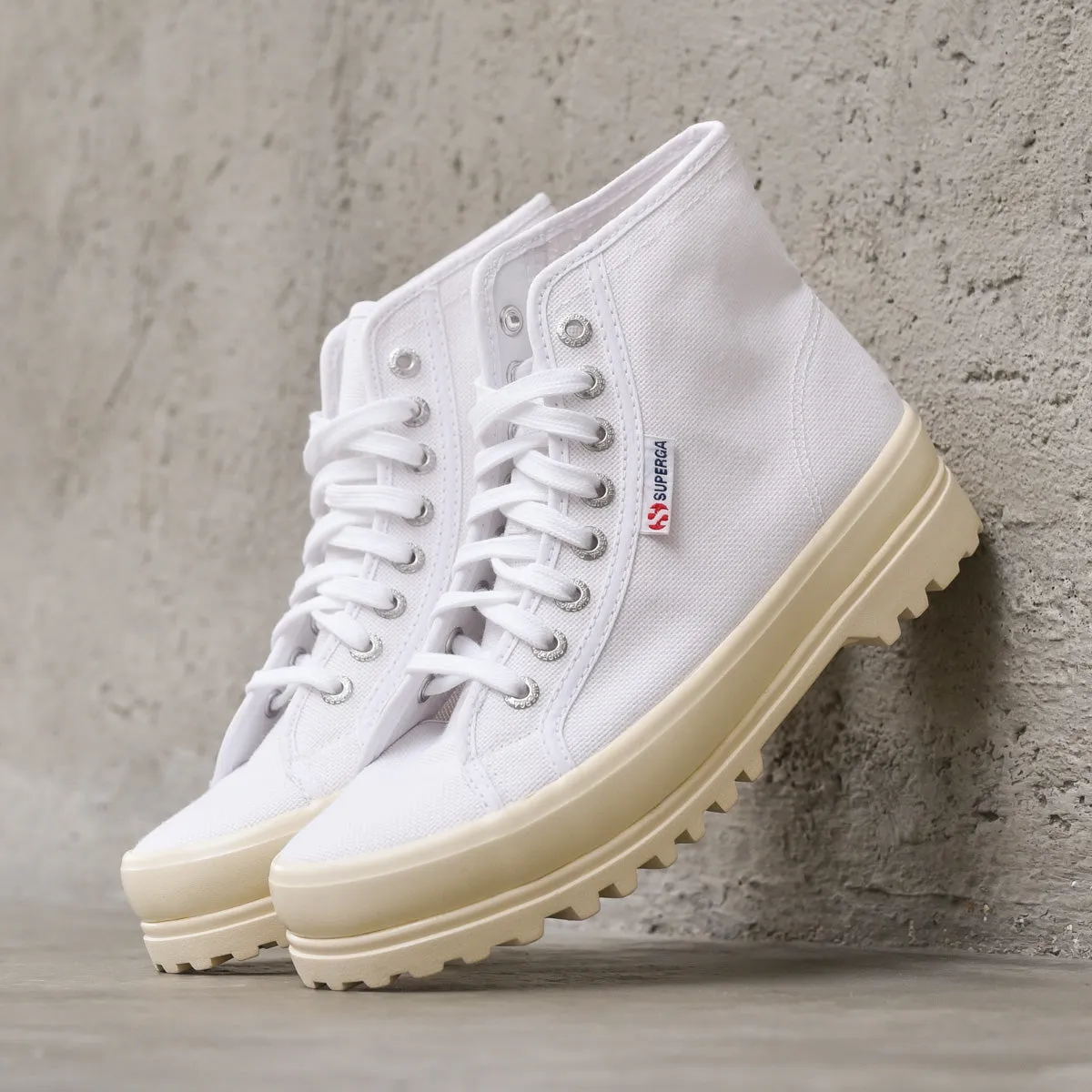 Alpina Shiny Gum - White Shiny Off White