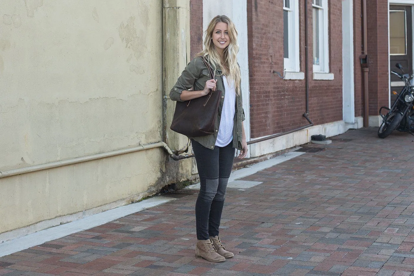AVERY LEATHER TOTE BAG - MEDIUM  - IN STOCK