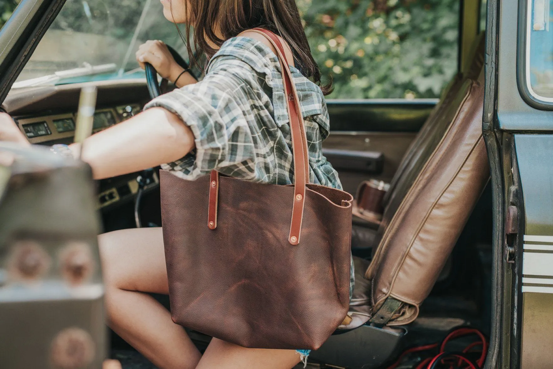 AVERY LEATHER TOTE BAG - MEDIUM  - IN STOCK