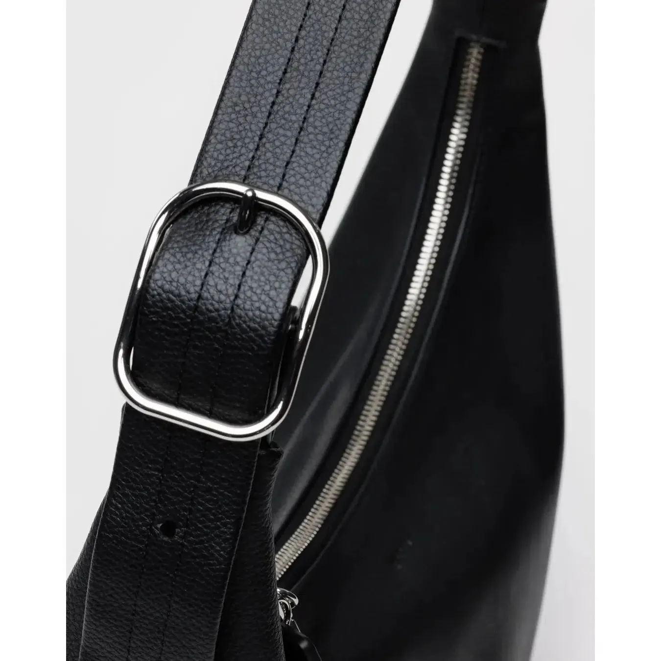 Baggu - Recycled Leather Shoulder bag - Black