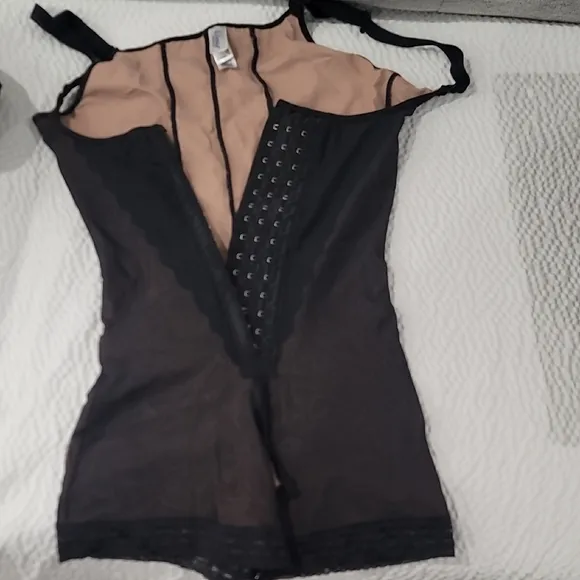 Black Women's Shapewear Bodysuit