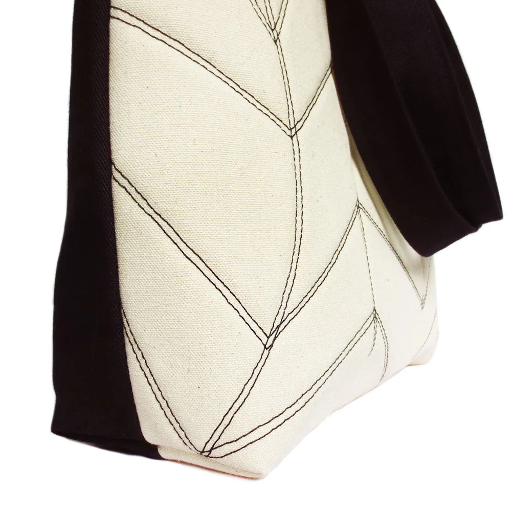 cassandra 517 tote