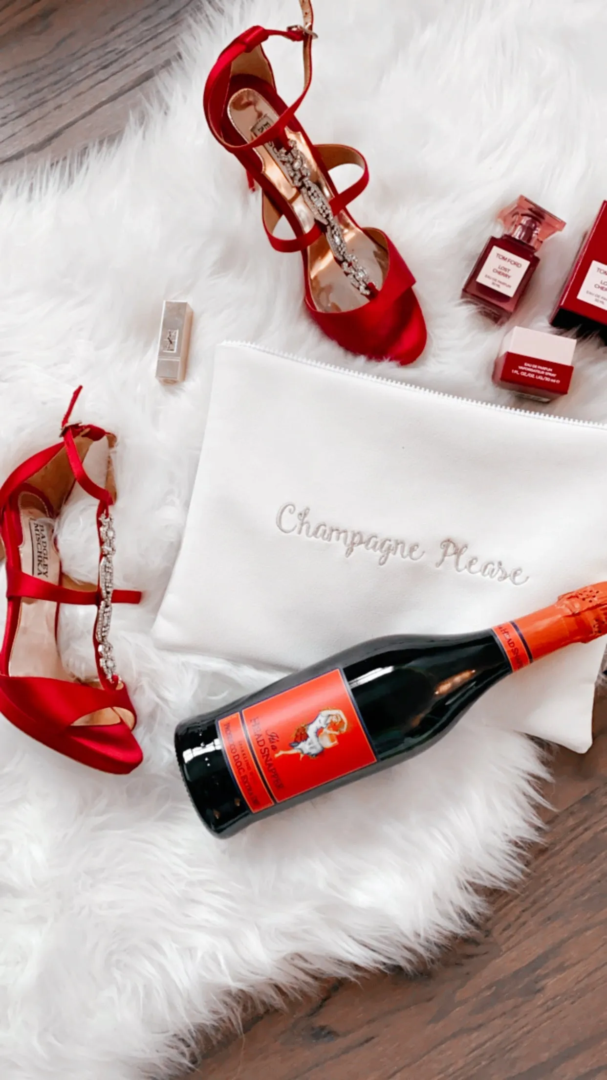 CHAMPAGNE PLEASE CLUTCH
