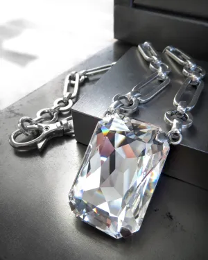 CLAIRVOYANT - Brilliant Clear Crystal Pendant Necklace