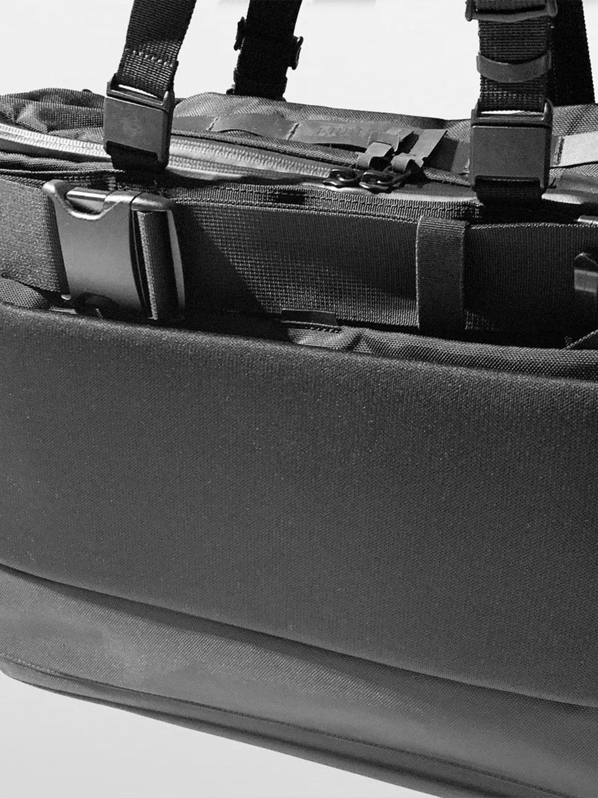 Code Of Bell X-TOTE 3 Way Messenger Tote Pitch Black
