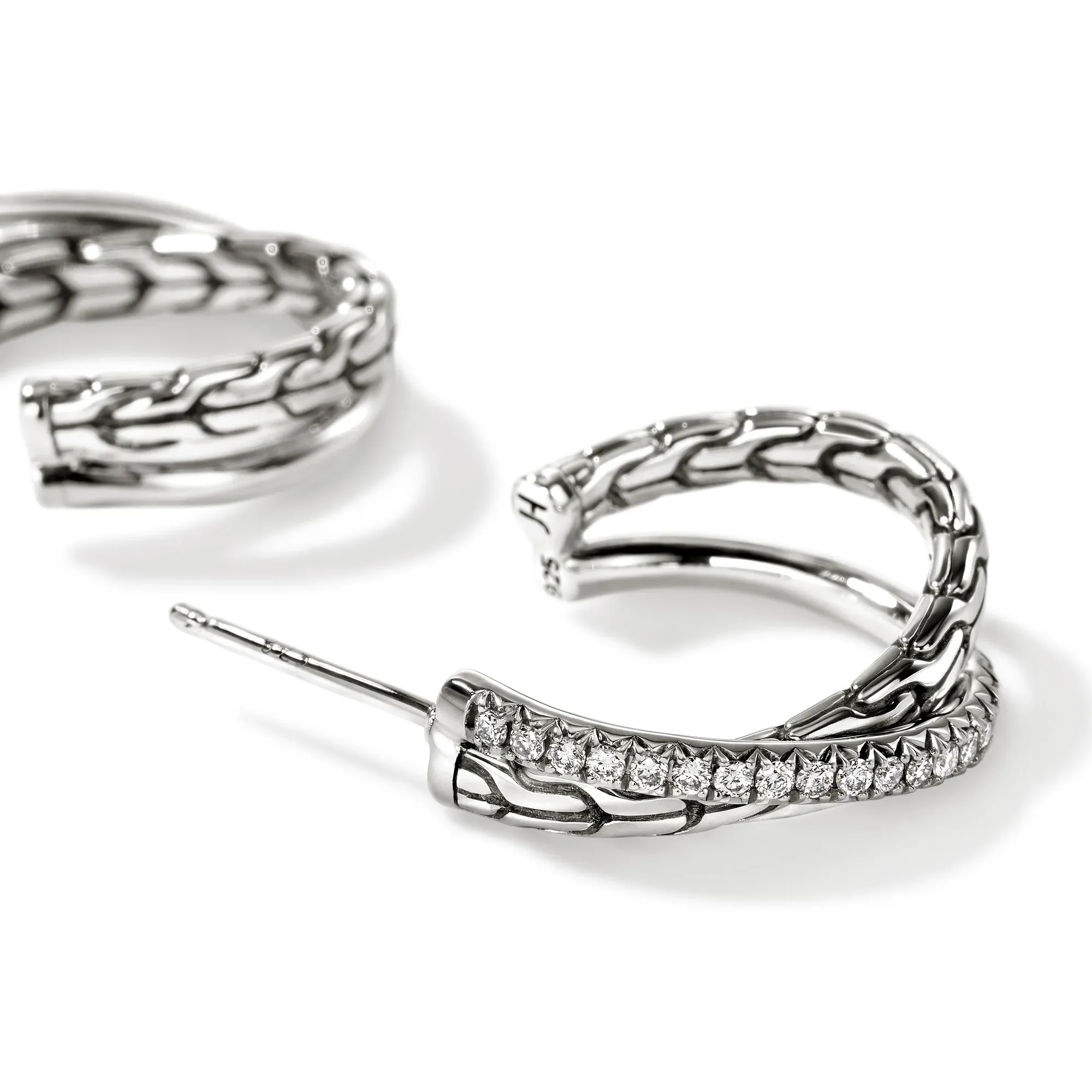 Essential Pavé Diamond Crossover Earring | 20.5mm