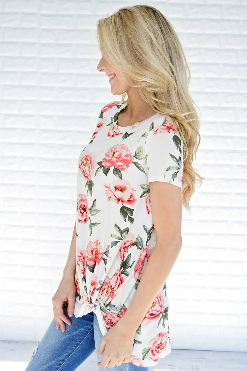 Everyday Beauty Floral Top ~ White