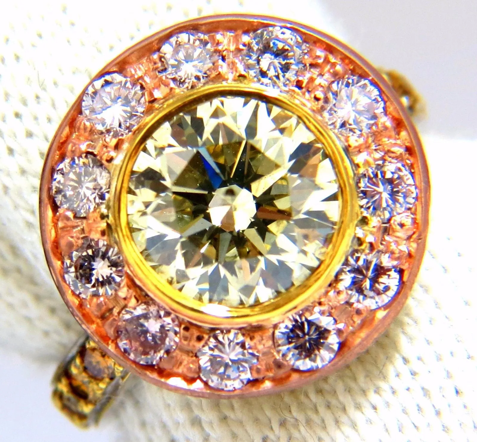 GIA certified 3.67ct Fancy Round Diamond ring circular flush deck