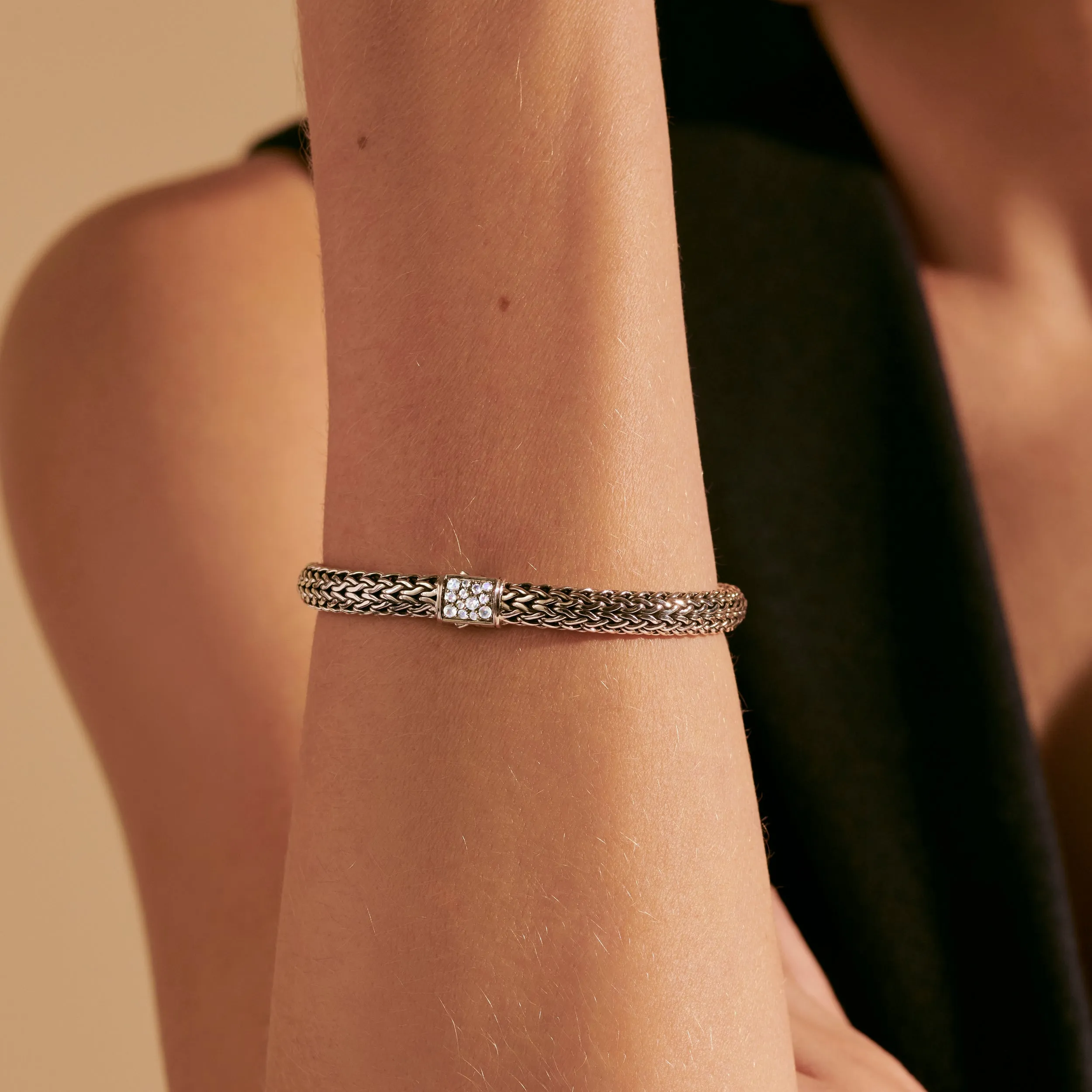 John Hardy Classic Chain Reversible Bracelet in Black Sapphire and Moonstone