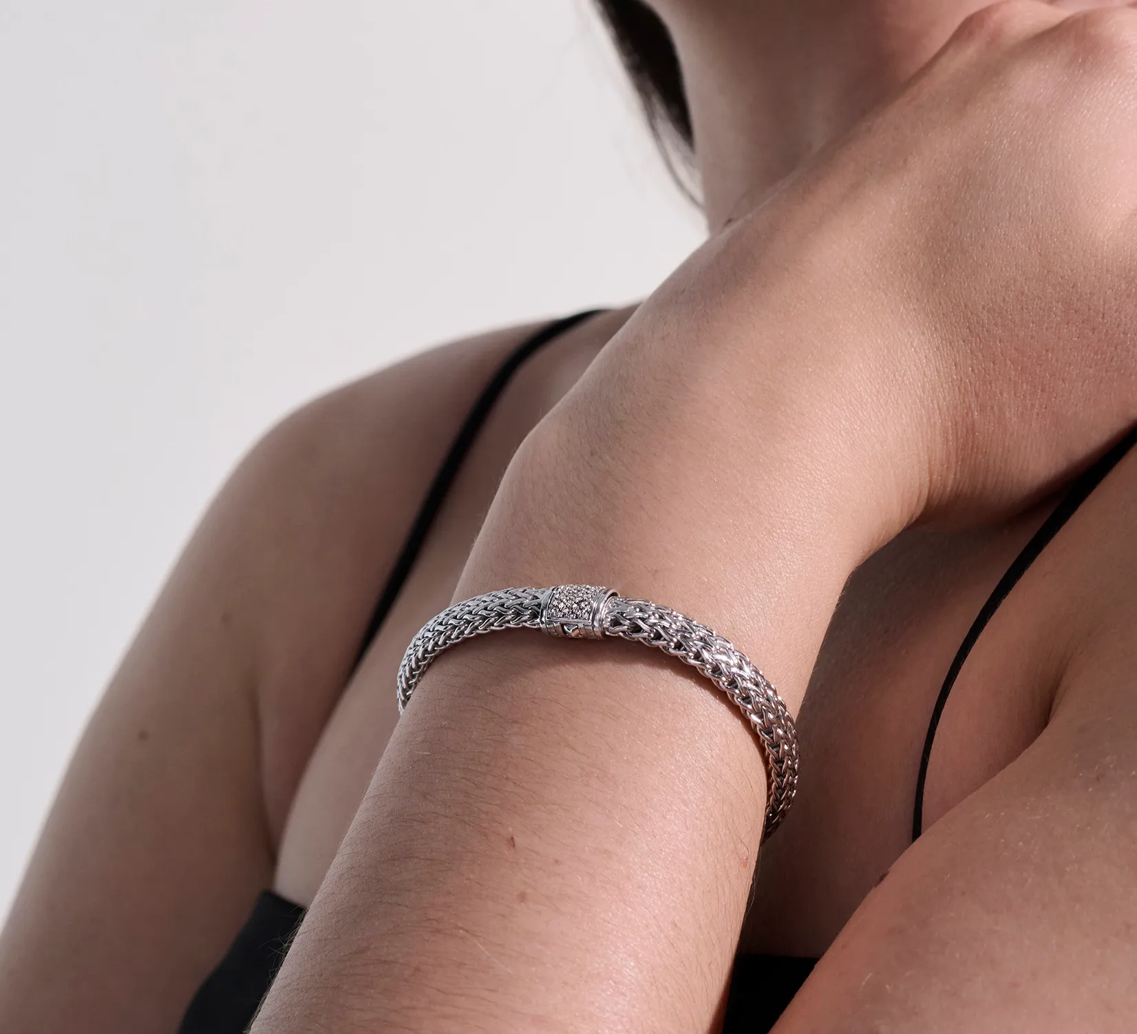 John Hardy Classic Chain Small Bracelet with Diamond Clasp