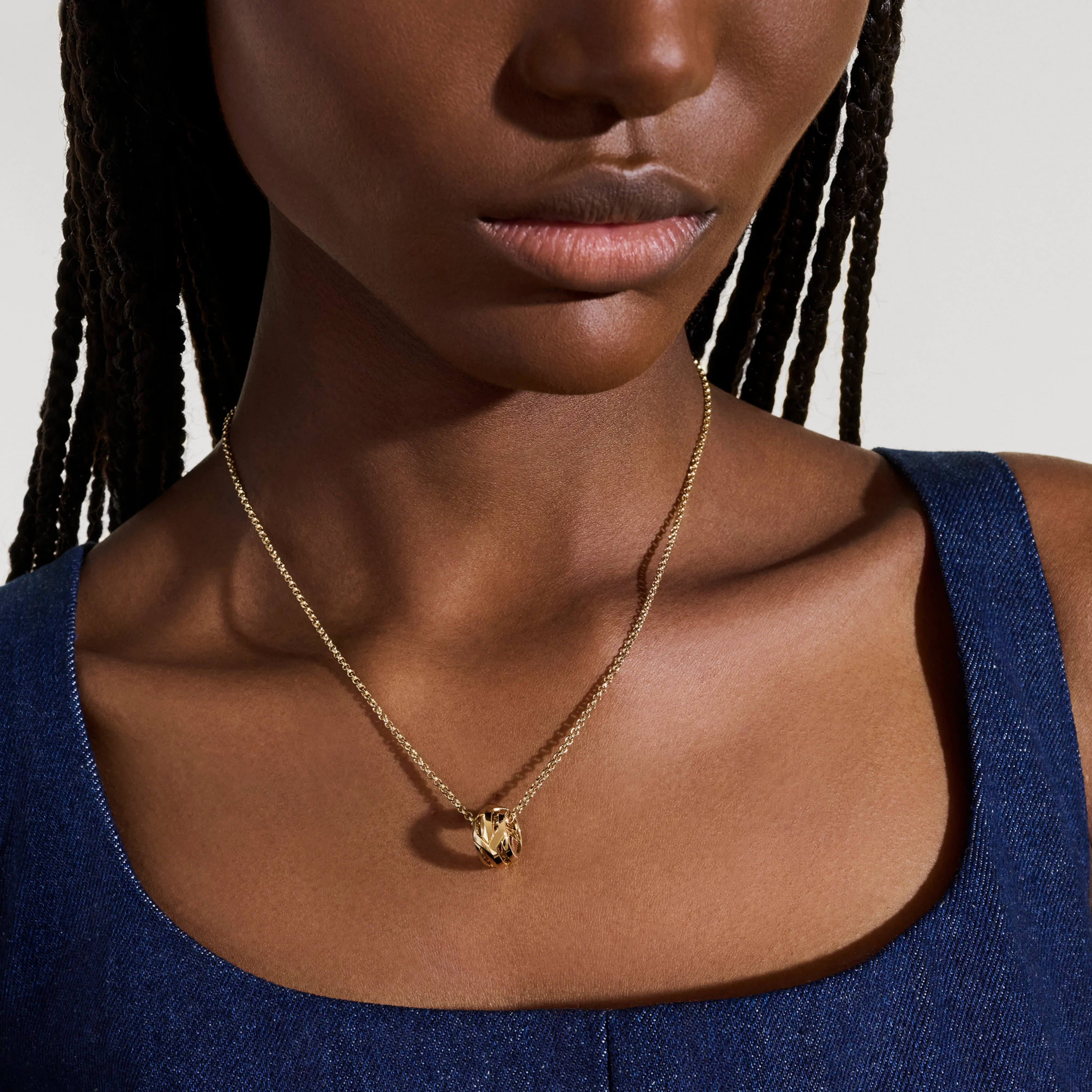 John Hardy Icon 50 Yellow Gold Pendant