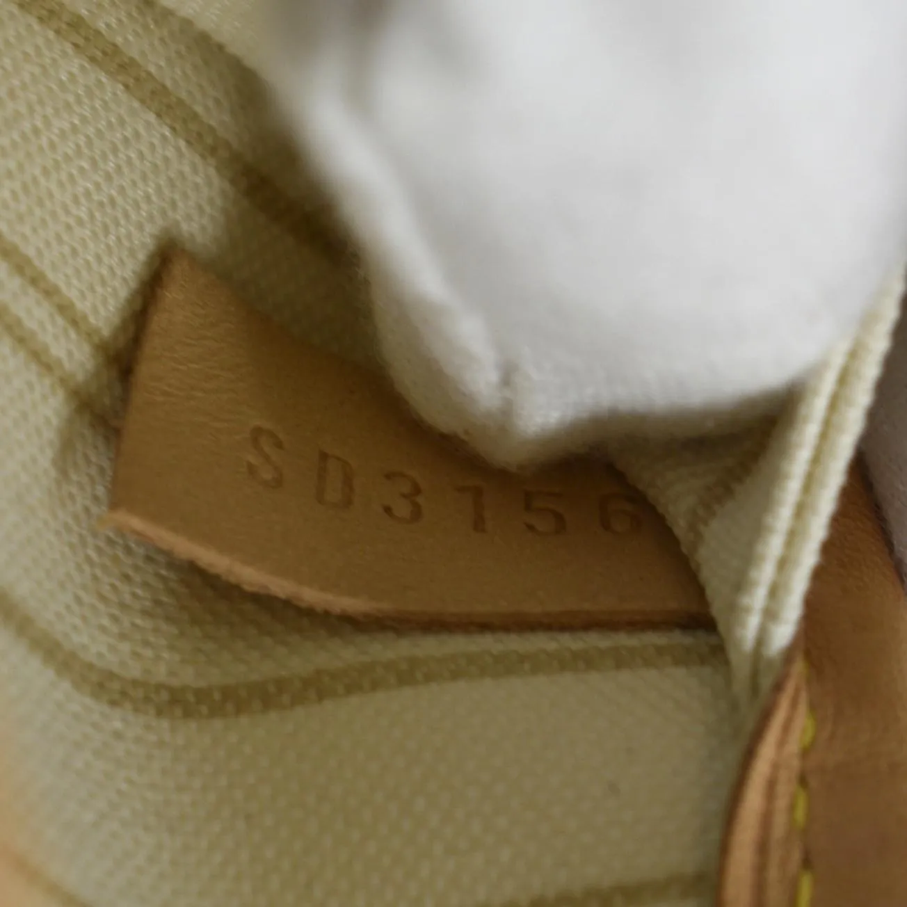 LOUIS VUITTON Neverfull MM Damier Azur Shoulder Bag White