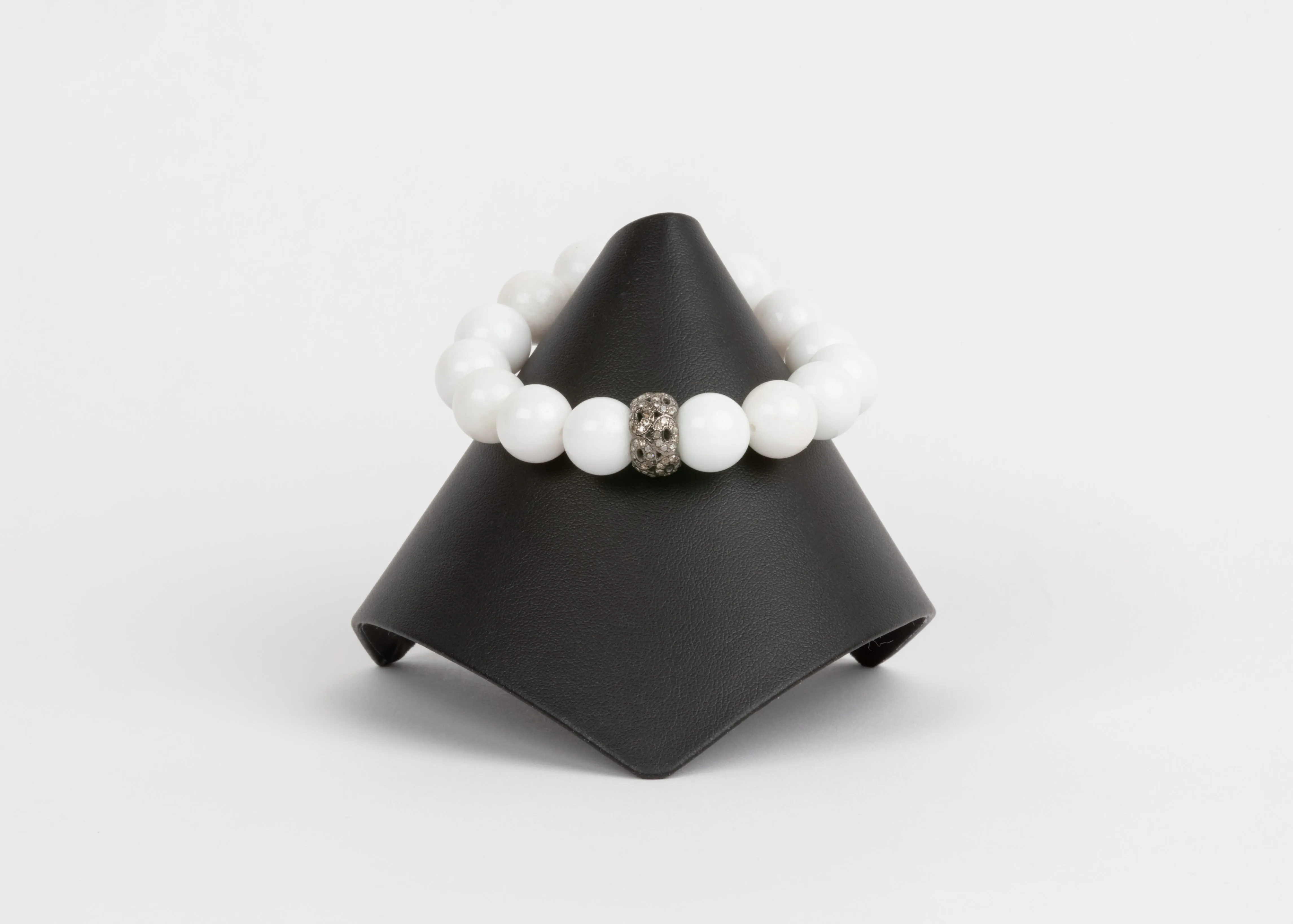 Pave Diamond, Agate