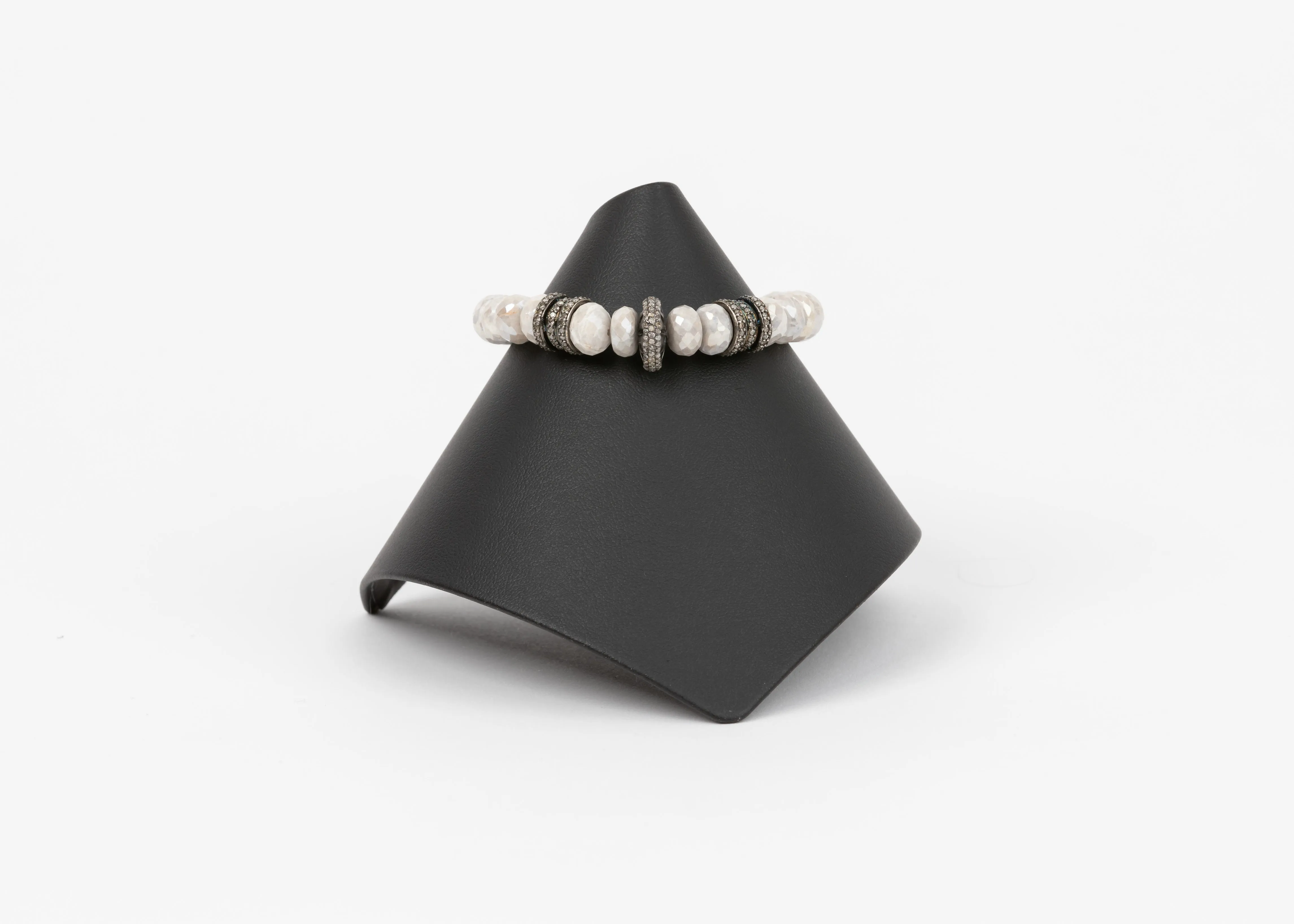 Pave Diamond, Mystic Moonstone
