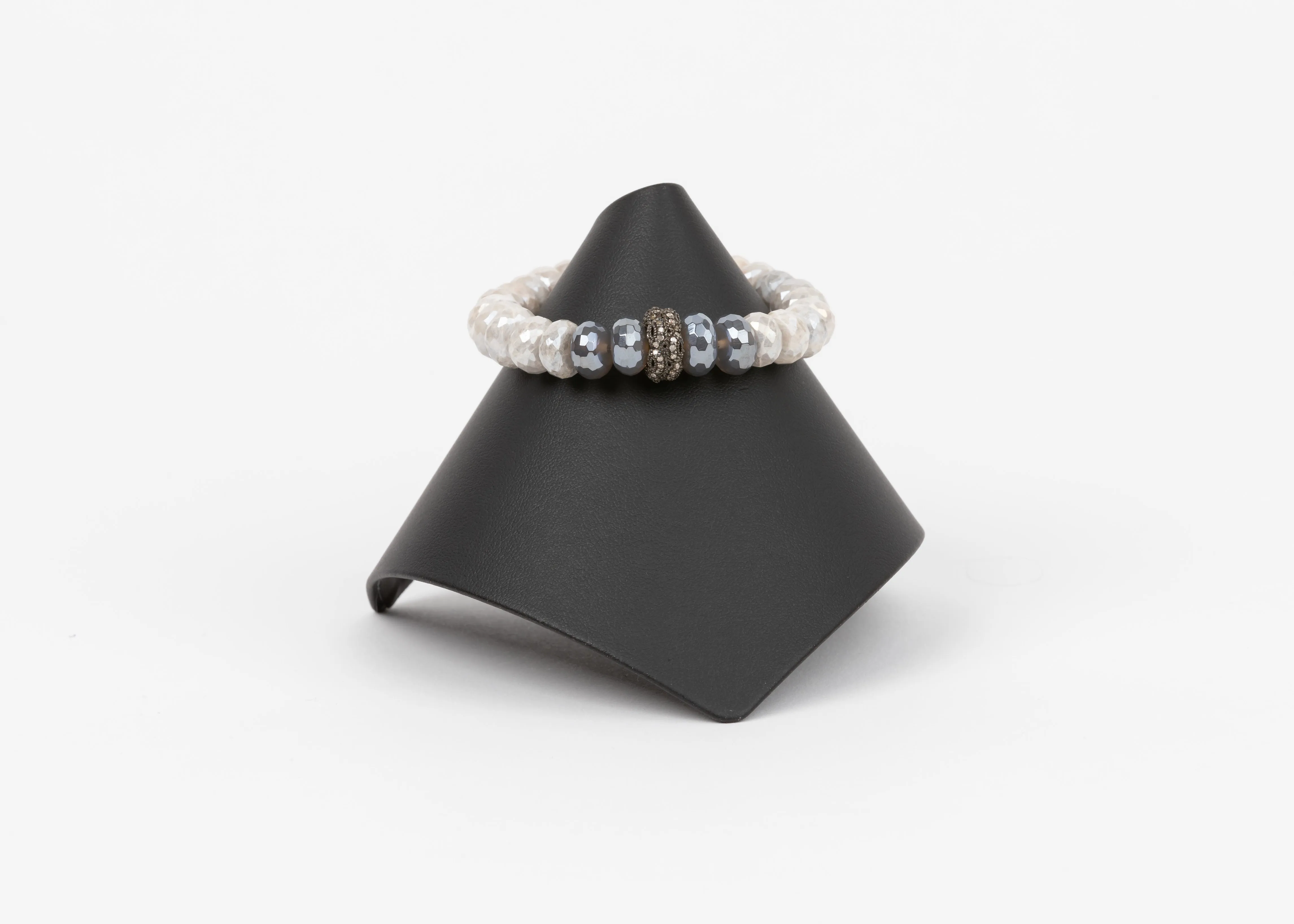 Pave Diamond, Mystic Moonstone