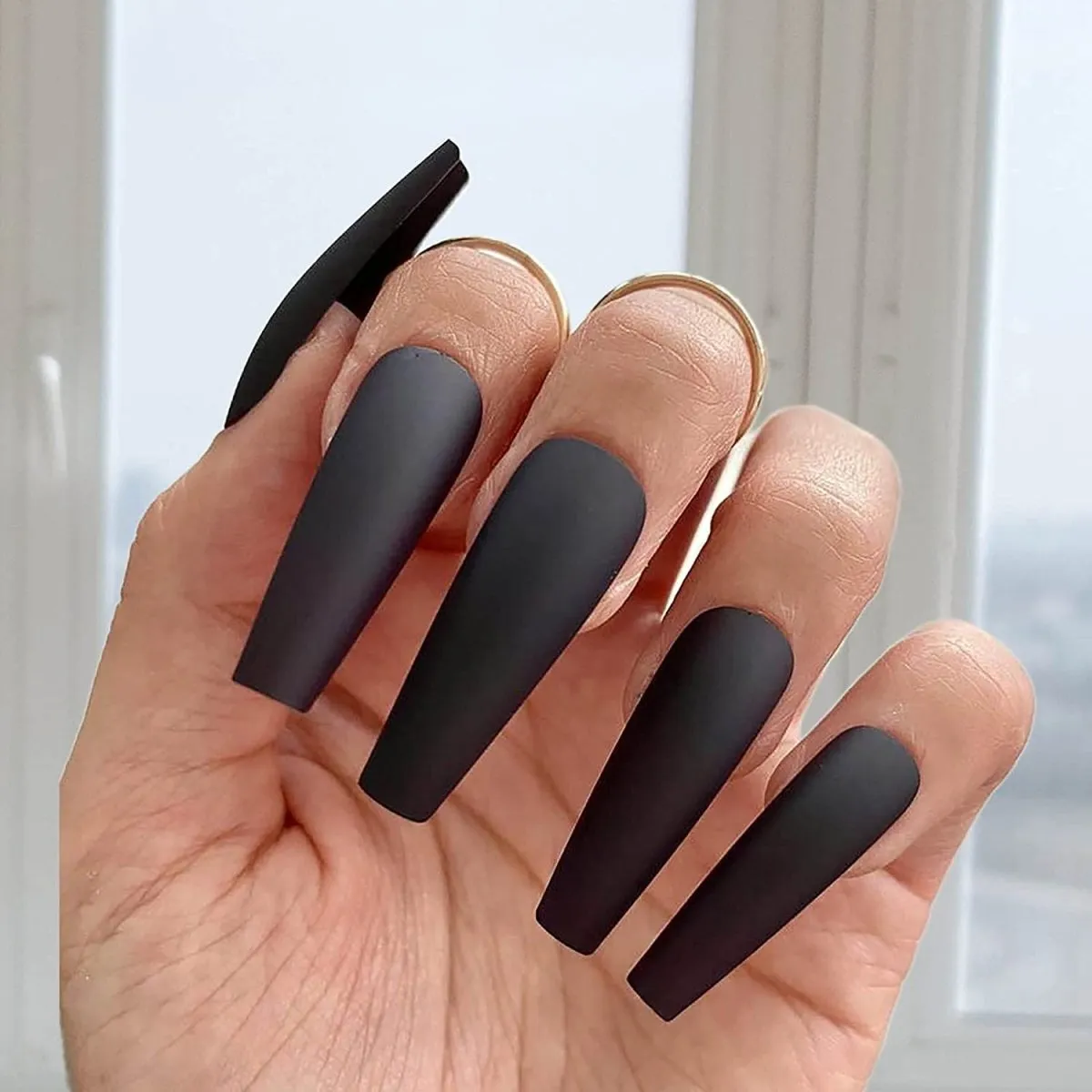 Press On Nails Black Matte Coffin Nail Kit