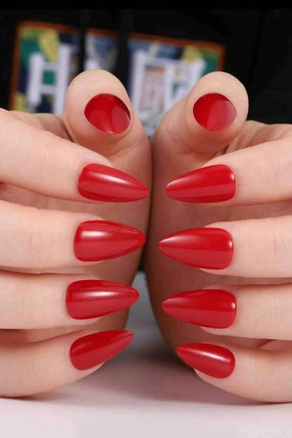 Press On Nails Glossy Stiletto Red Nail Kit