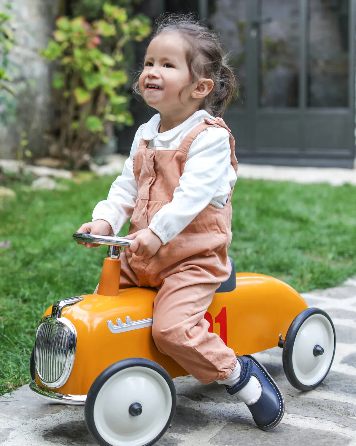 Ride-On Roadster
