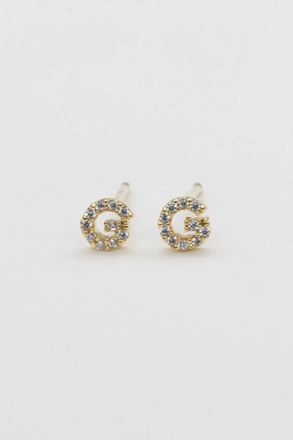 SHINY INITIAL STUD