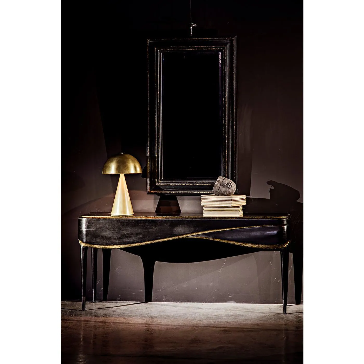 Skuba Table Lamp, Metal with Brass Finish
