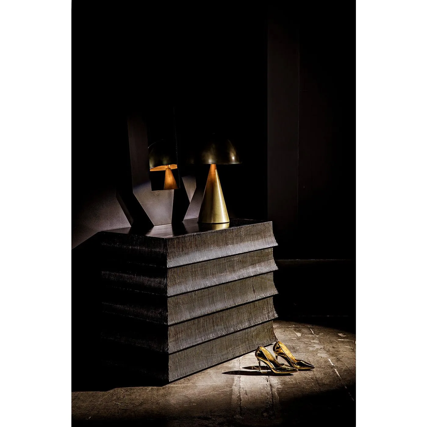 Skuba Table Lamp, Metal with Brass Finish