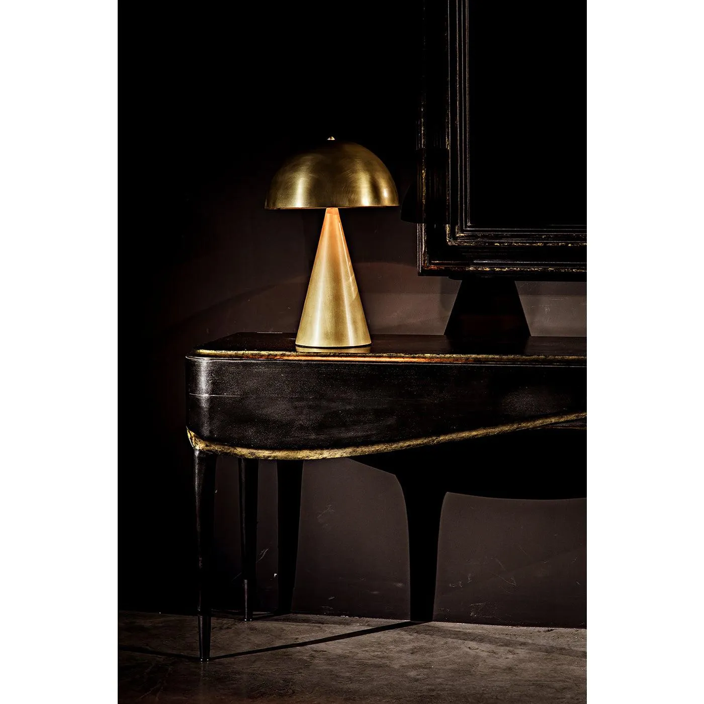 Skuba Table Lamp, Metal with Brass Finish