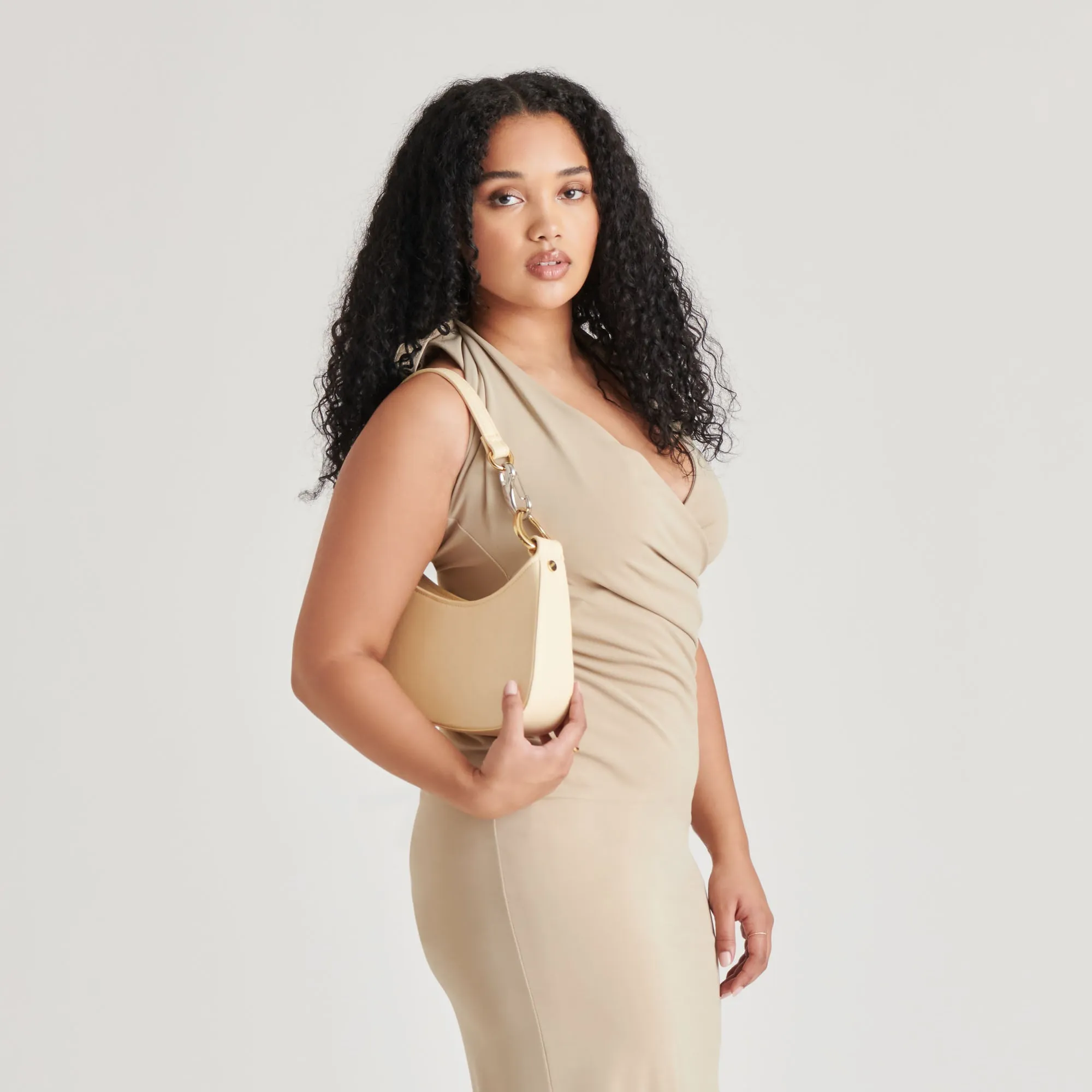 SKYLAR SHOULDER BAG BUTTER LEATHER