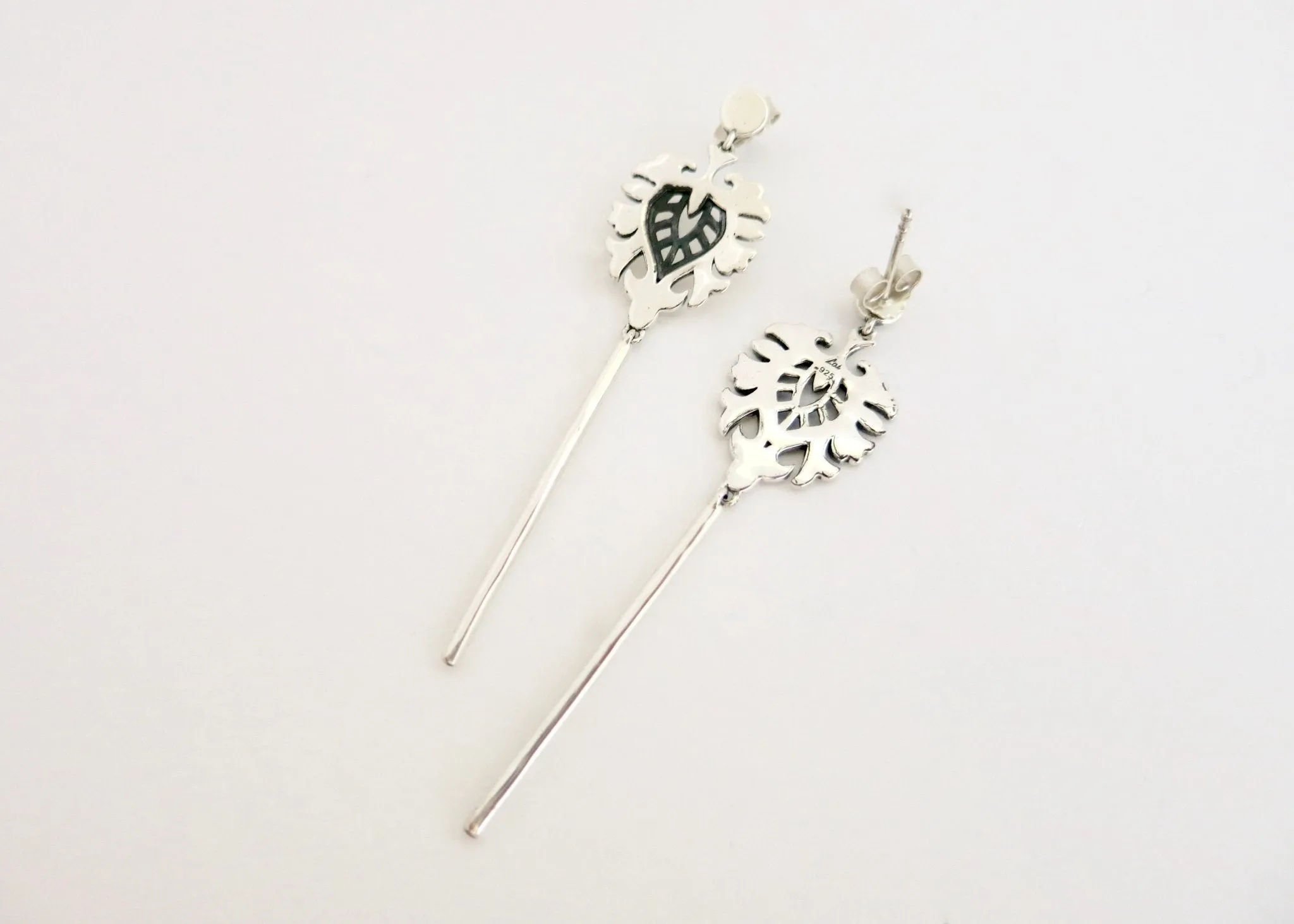 Sleek, contemporary, two-tone 'Zeenat' earrings