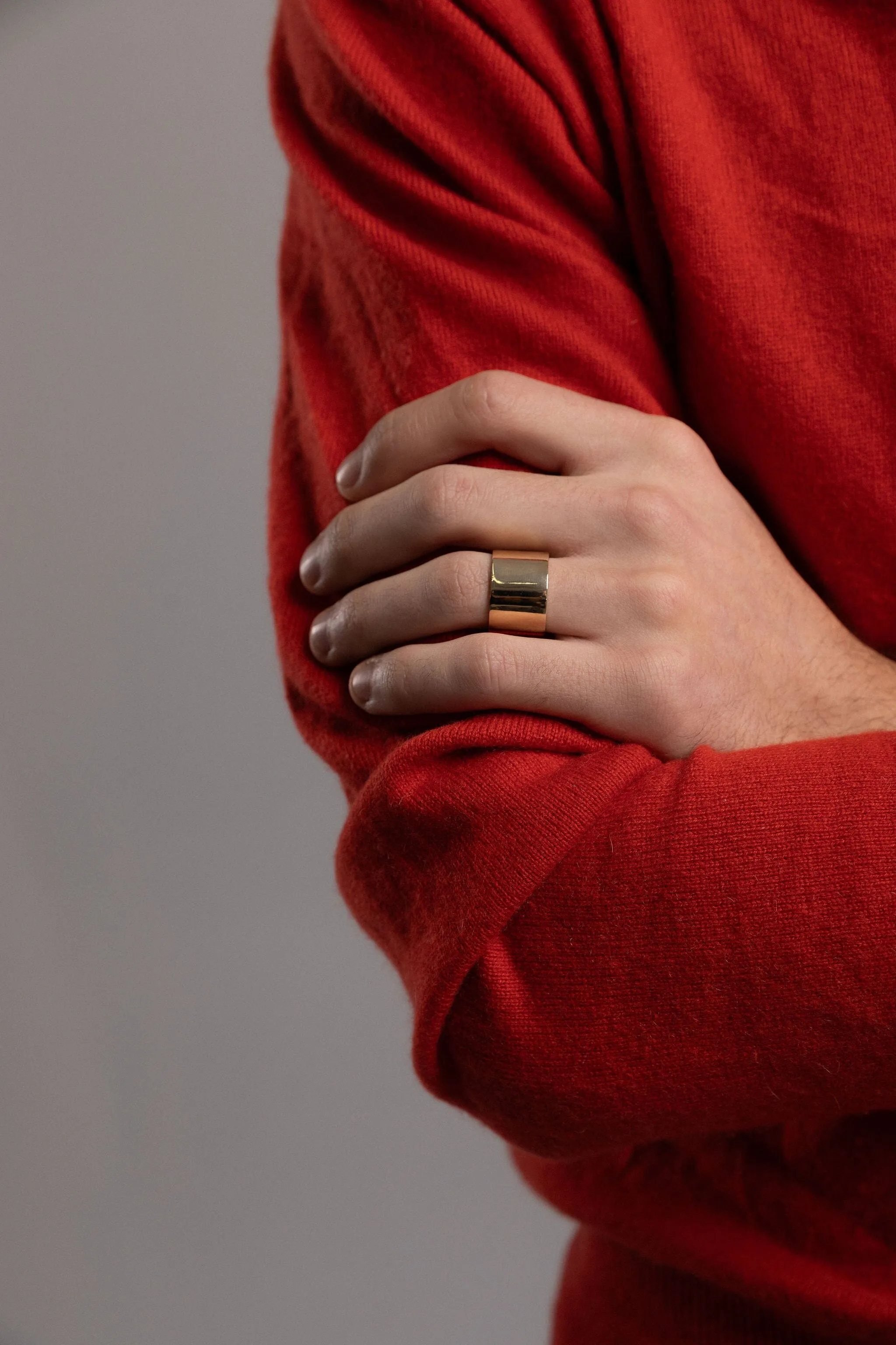 Sleek Solid Gold Milani Band