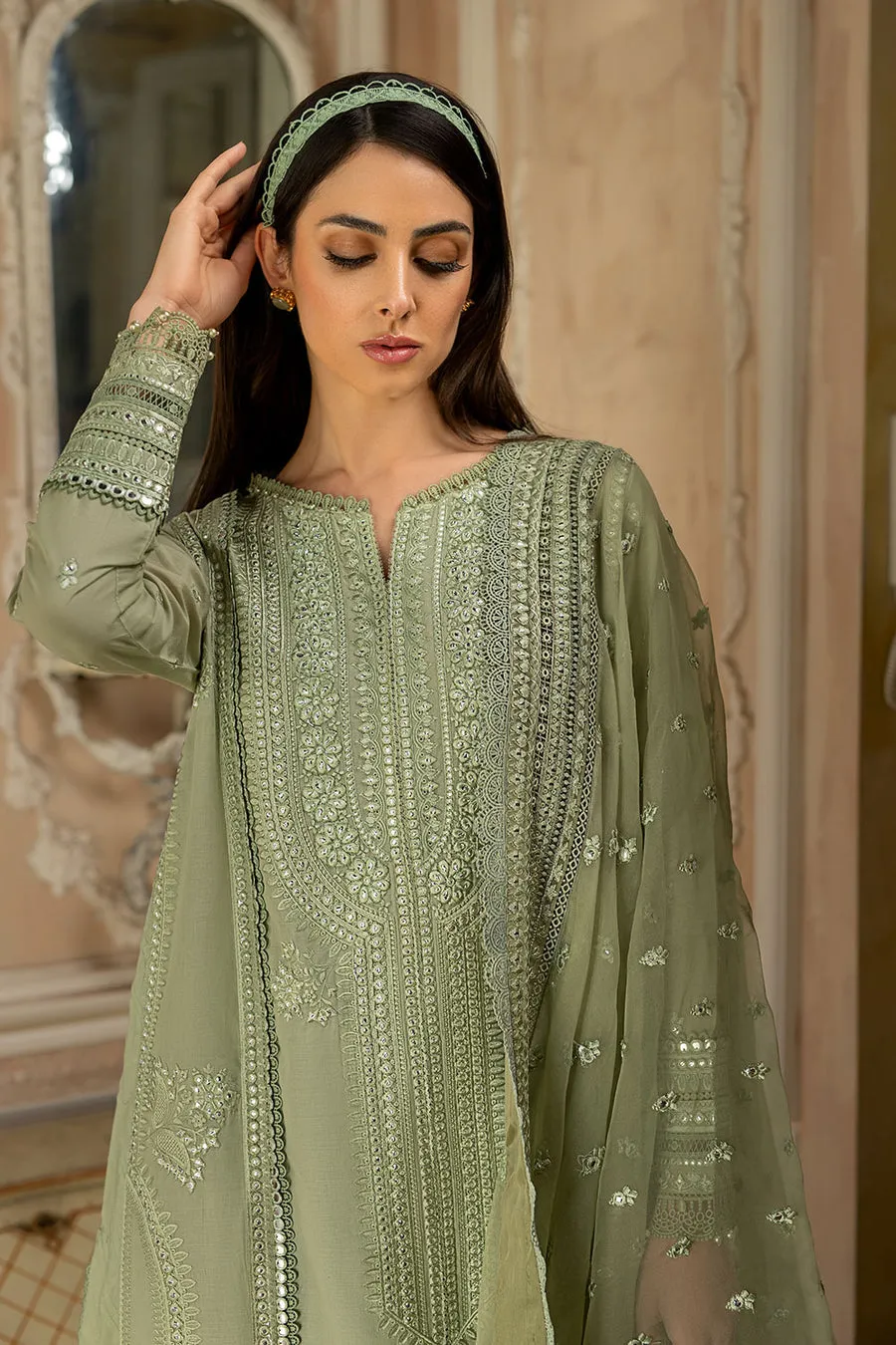 SOBIA NAZIR LUXURY LAWN 2023 | 6B