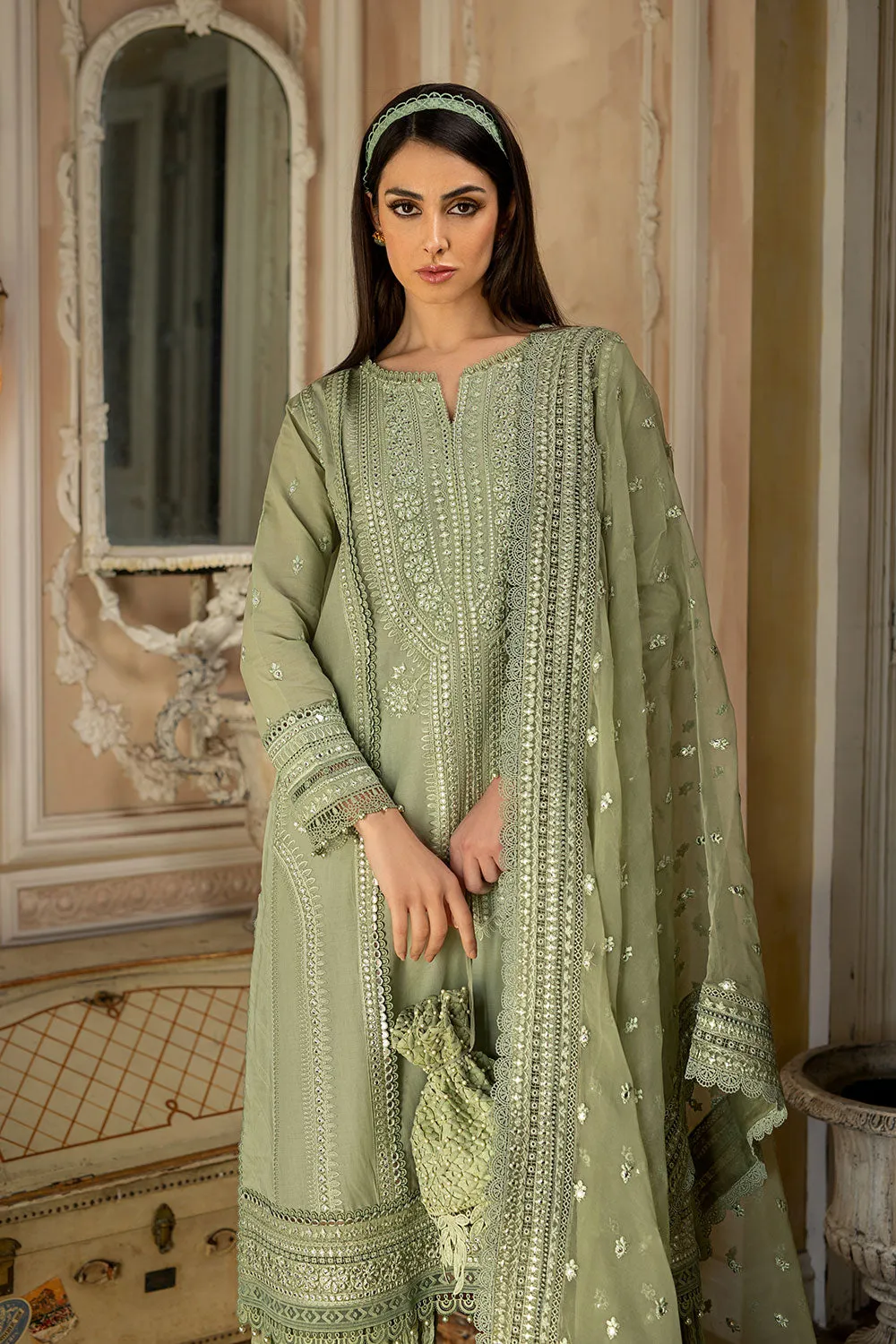 SOBIA NAZIR LUXURY LAWN 2023 | 6B