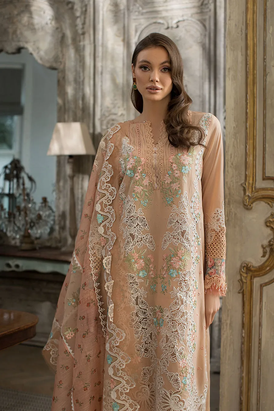 SOBIA NAZIR LUXURY LAWN 2024 | 4B