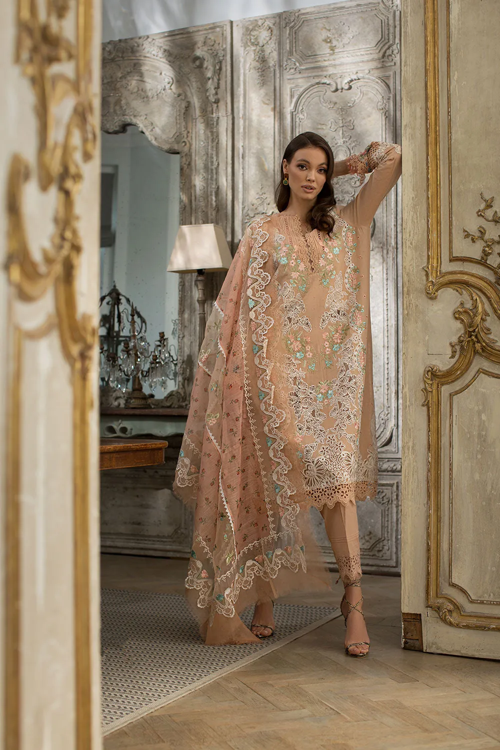 SOBIA NAZIR LUXURY LAWN 2024 | 4B