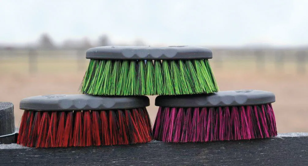 Tail Tamer Soft Poly Small Brush
