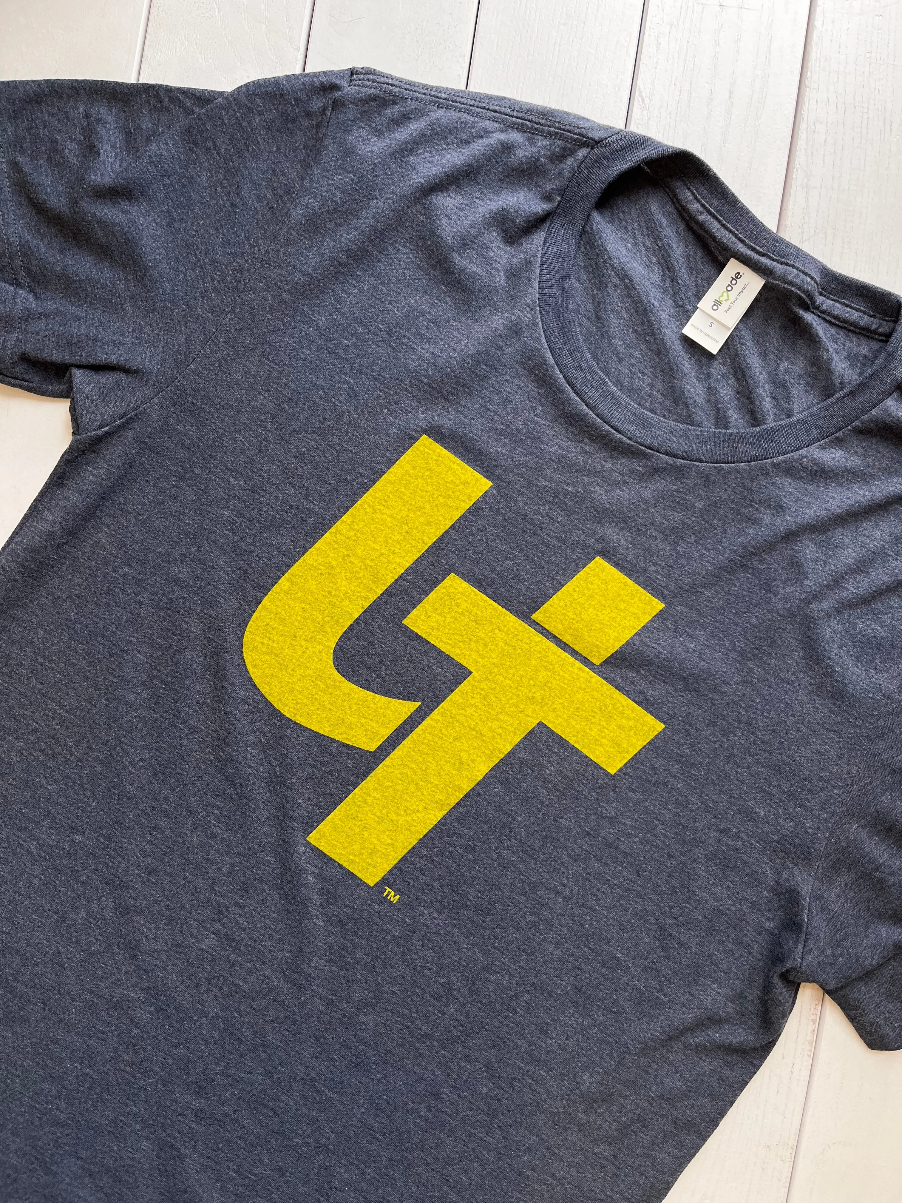 UT Vintage Logo Shirt (Navy)